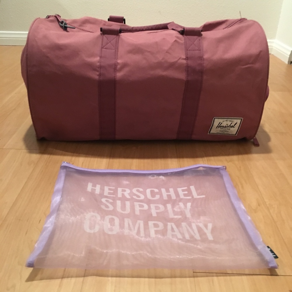 Herschel duffle bag with Toiletry bag